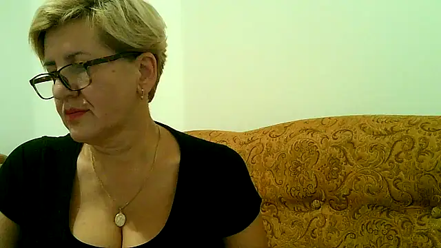 Snapshot of Dana4921 chatting on October 10, 2025, 4:41 pm Dana4921 online show from October 10, 2025, 4:41 pm