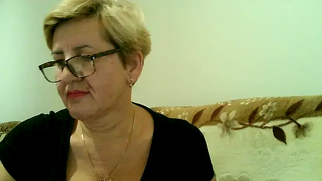 Snapshot of Dana4921 chatting on November 7, 2025, 6:23 pm Dana4921 online show from November 7, 2025, 6:23 pm