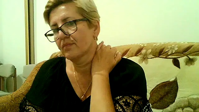 Snapshot of Dana4921 chatting on September 9, 2025, 5:55 pm Dana4921 online show from September 9, 2025, 5:55 pm