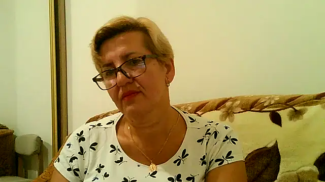 Snapshot of Dana4921 chatting on September 22, 2025, 5:19 pm Dana4921 online show from September 22, 2025, 5:19 pm