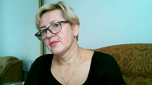 Snapshot of Dana4921 chatting on October 13, 2025, 1:34 pm Dana4921 online show from October 13, 2025, 1:34 pm