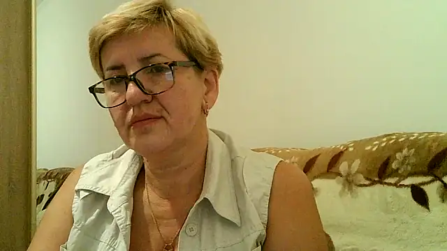 Snapshot of Dana4921 chatting on November 5, 2025, 7:39 pm Dana4921 online show from November 5, 2025, 7:39 pm