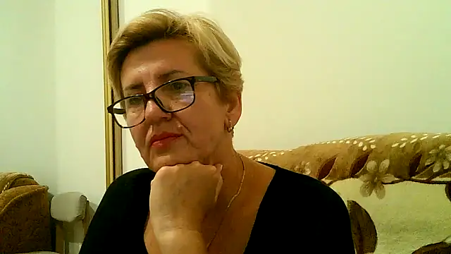 Snapshot of Dana4921 chatting on September 18, 2025, 5:27 pm Dana4921 online show from September 18, 2025, 5:27 pm