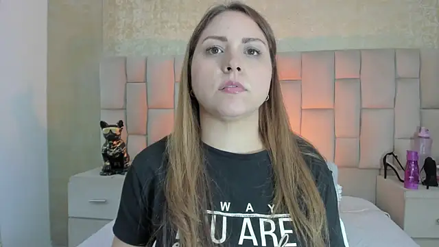 Snapshot of cloesummerr_ chatting on October 31, 2025, 1:08 pm cloesummerr online show from October 31, 2025, 1:08 pm