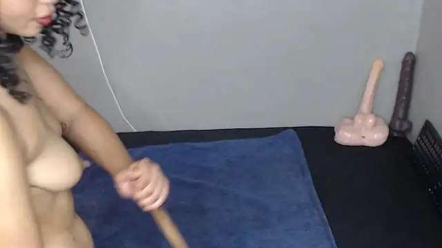 Snapshot of TrishahXo chatting on February 12, 2026, 6:24 am TrishahXo online show from February 12, 2026, 6:24 am