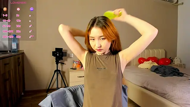 Clarity Yumi online show from December 15, 2025, 2:56 pm