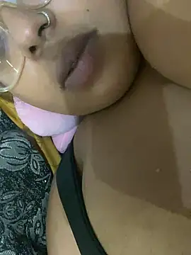 cariocasafada online show from June 22, 2026, 3:47 am