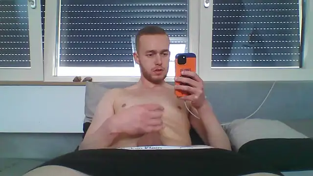 ddv1503 online show from April 19, 2026, 1:23 pm