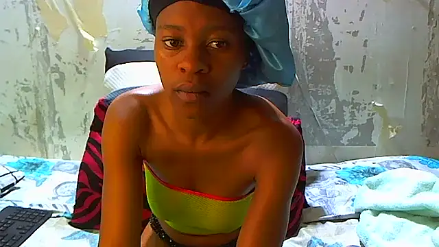 Snapshot of Mercy_Browny chatting on October 21, 2025, 9:03 pm Mercy Browny online show from October 21, 2025, 9:03 pm