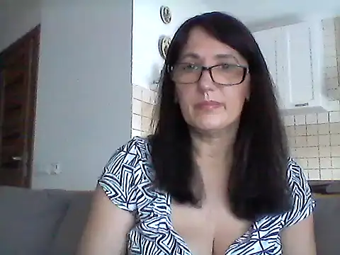 Snapshot of Elena48324 chatting on June 26, 2026, 10:10 am Elena48324 online show from June 26, 2026, 10:10 am