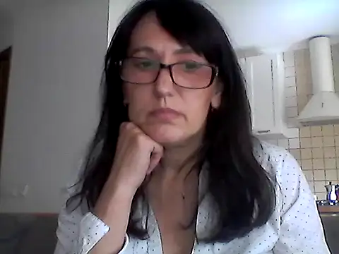 Snapshot of Elena48324 chatting on June 15, 2026, 11:21 am Elena48324 online show from June 15, 2026, 11:21 am