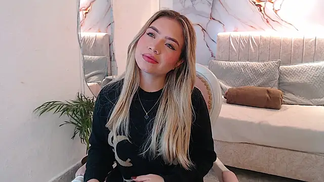 Snapshot of _Tiffany1 chatting on November 23, 2025, 5:34 pm Tiffany1 online show from November 23, 2025, 5:34 pm