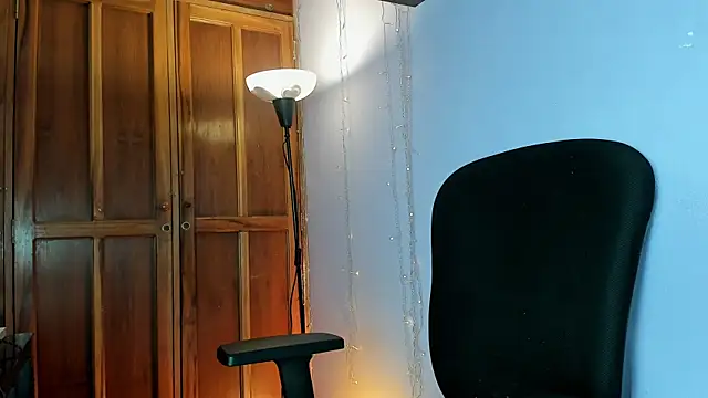 Dafne Mel online show from March 2, 2026, 2:13 pm