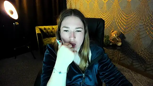 Sofii darling online show from April 19, 2026, 6:10 pm