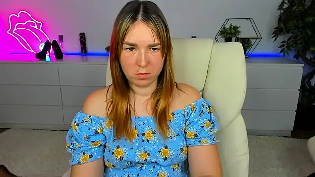 Snapshot of Sofii_darling chatting on November 16, 2025, 5:39 pm Sofii darling online show from November 16, 2025, 5:39 pm