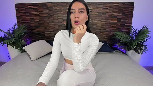 debra win online show from October 22, 2025, 4:01 am