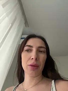 AmandaStoun online show from February 11, 2026, 11:10 am