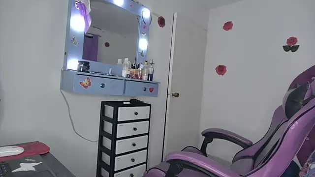 soffy rosses online show from April 18, 2026, 4:26 am