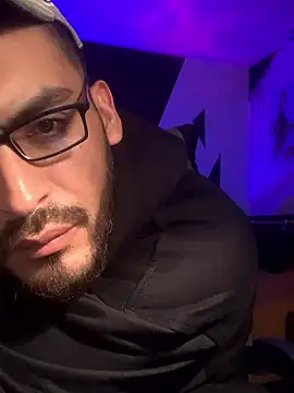 malek xarx  online show from January 14, 2026, 1:09 am