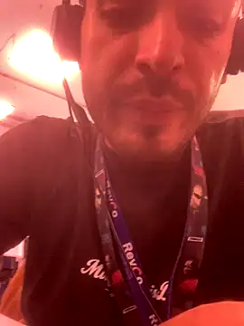 malek xarx  online show from November 28, 2025, 2:50 pm