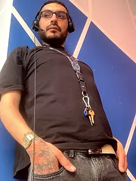 malek xarx  online show from January 16, 2026, 1:48 pm