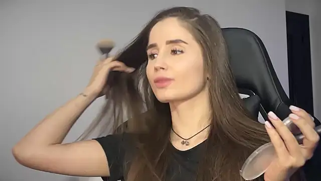 s meow online show from November 7, 2025, 7:40 pm