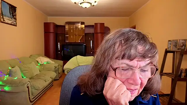 Betty Brick online show from January 7, 2026, 3:22 am