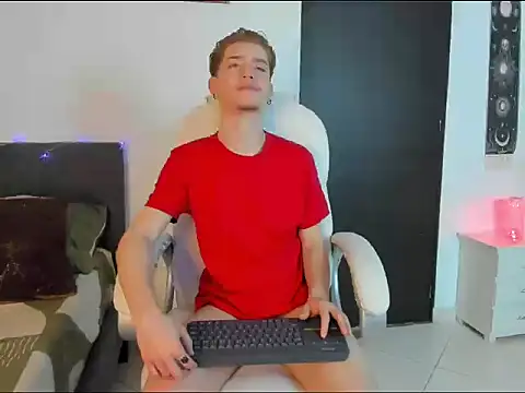 ThiagooJames online show from February 15, 2026, 3:07 am