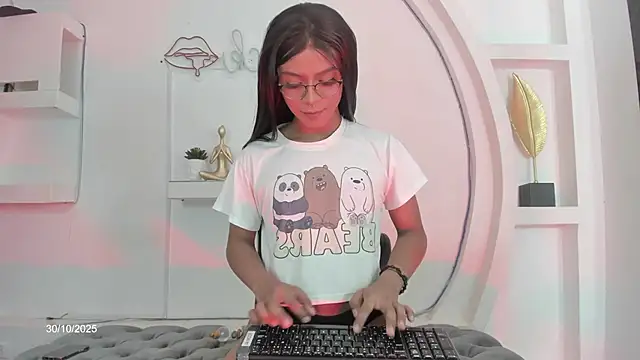 Vicky Hottman online show from October 30, 2025, 4:33 am