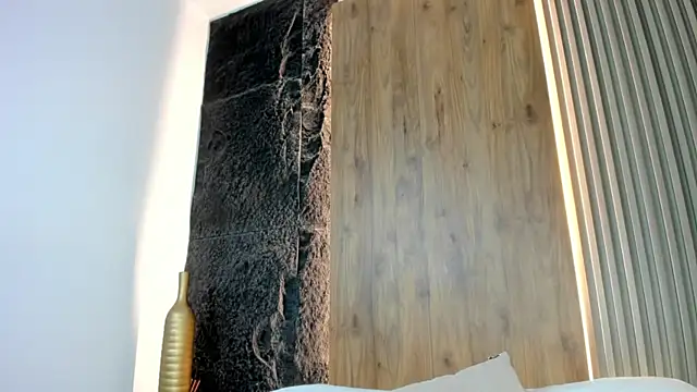 evelin lopezz online show from November 23, 2025, 2:10 am