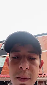 Snapshot of Aleecandrews chatting on December 16, 2025, 7:29 pm Aleecandrews online show from December 16, 2025, 7:29 pm