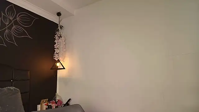 Snapshot of Aleecandrews chatting on November 18, 2025, 7:06 pm Aleecandrews online show from November 18, 2025, 7:06 pm