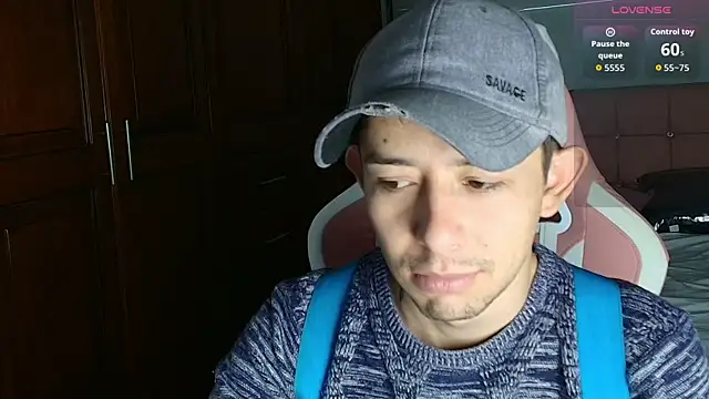 Snapshot of Aleecandrews chatting on October 27, 2025, 7:15 pm Aleecandrews online show from October 27, 2025, 7:15 pm