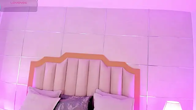 MaddieParker online show from February 21, 2026, 7:05 pm