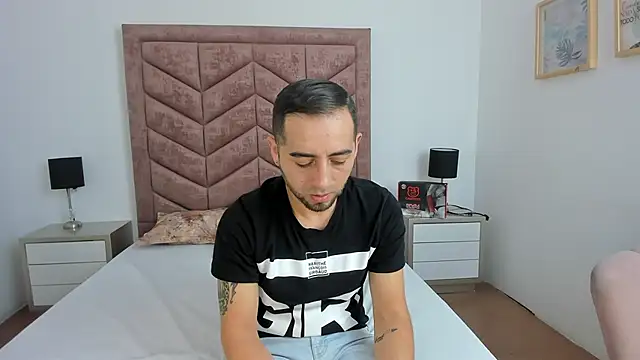 Snapshot of Lushian_ chatting on November 27, 2025, 3:01 pm Lushian online show from November 27, 2025, 3:01 pm