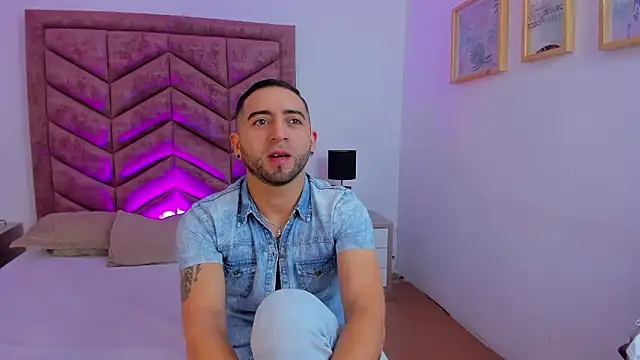 Snapshot of Lushian_ chatting on February 10, 2026, 3:00 pm Lushian online show from February 10, 2026, 3:00 pm