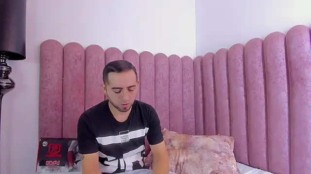 Snapshot of Lushian_ chatting on November 12, 2025, 2:32 pm Lushian online show from November 12, 2025, 2:32 pm