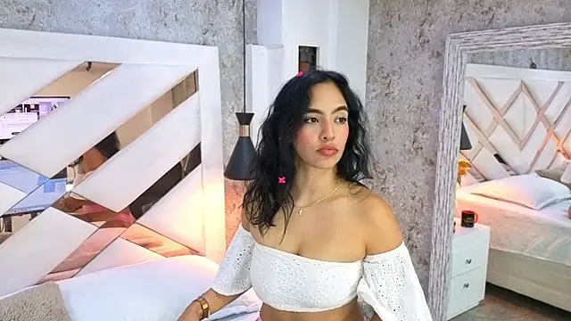 Snapshot of Saara_evans_ chatting on September 12, 2025, 7:35 pm Saara evans online show from September 12, 2025, 7:35 pm