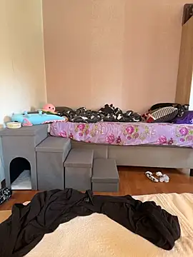 Seductively4 20 online show from April 2, 2026, 10:44 am