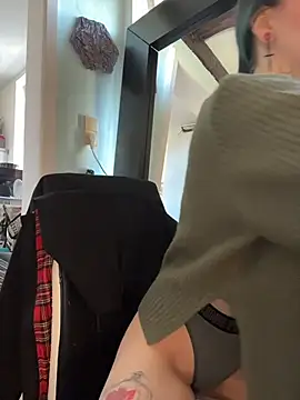 Snapshot of Seductively4_20 chatting on March 1, 2026, 7:52 am Seductively4 20 online show from March 1, 2026, 7:52 am