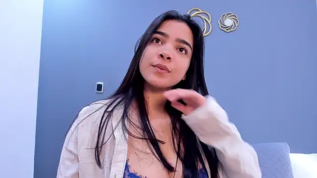 KamilaBetancourt online show from June 4, 2026, 1:38 pm
