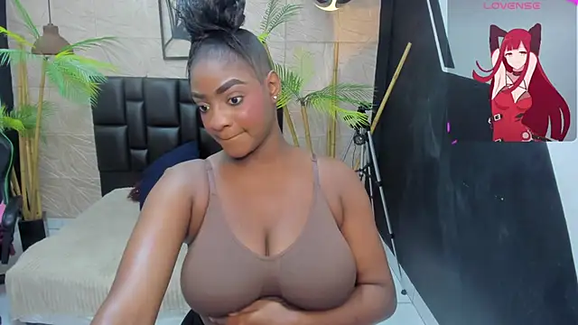 Snapshot of alana_bonny chatting on July 12, 2026, 1:23 pm alana bonny online show from July 12, 2026, 1:23 pm
