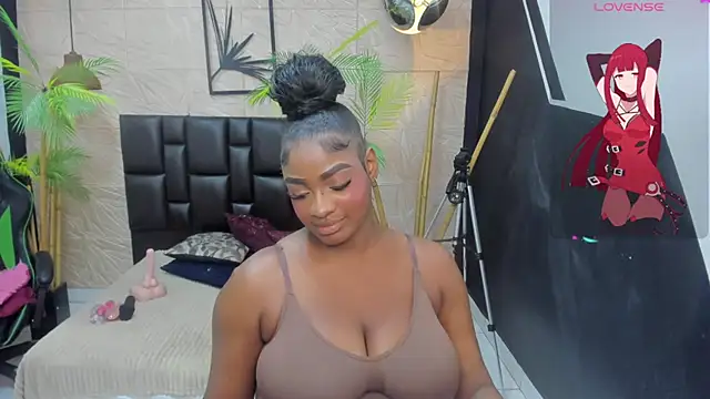 Snapshot of alana_bonny chatting on July 18, 2026, 12:14 pm alana bonny online show from July 18, 2026, 12:14 pm