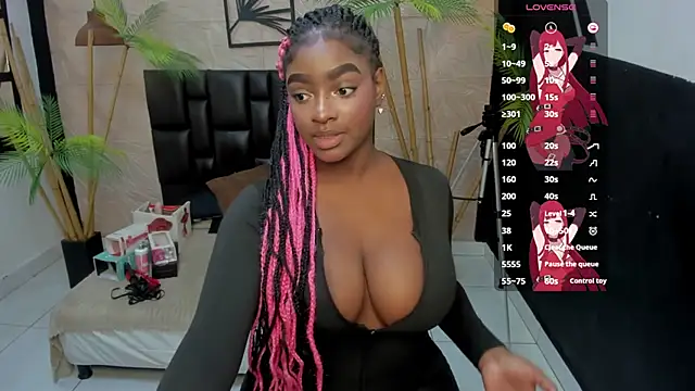 Snapshot of alana_bonny chatting on December 3, 2025, 12:37 pm alana bonny online show from December 3, 2025, 12:37 pm