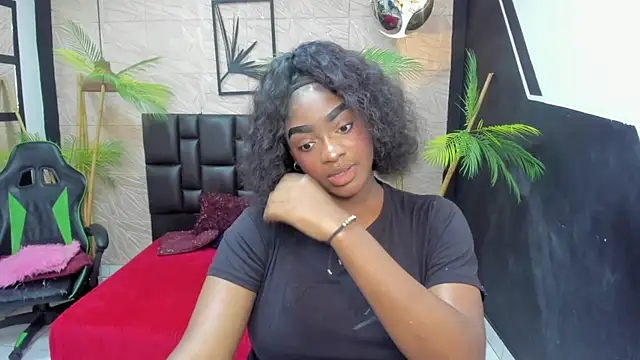 Snapshot of alana_bonny chatting on August 3, 2026, 12:22 pm alana bonny online show from August 3, 2026, 12:22 pm
