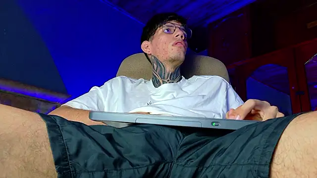 david huge online show from February 13, 2026, 1:38 am