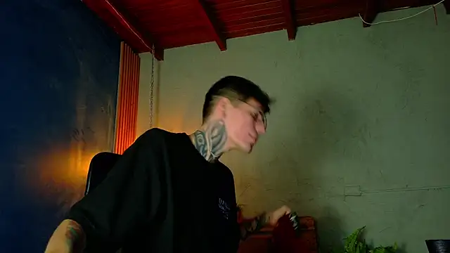 david huge online show from April 19, 2026, 6:21 pm