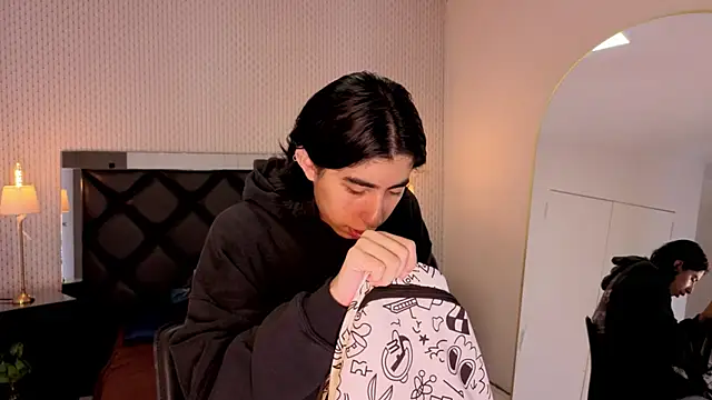 Snapshot of ryo_light chatting on October 8, 2025, 8:09 pm ryo light online show from October 8, 2025, 8:09 pm