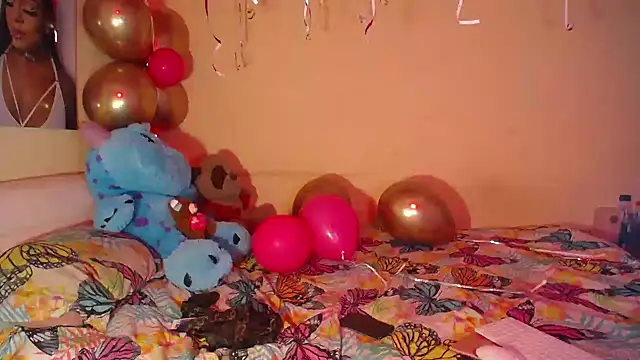 pink 7777 online show from November 17, 2025, 8:35 pm