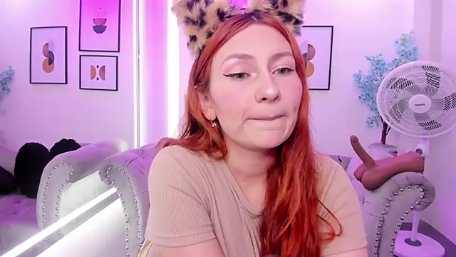 Alicia leclair online show from November 7, 2025, 3:44 am